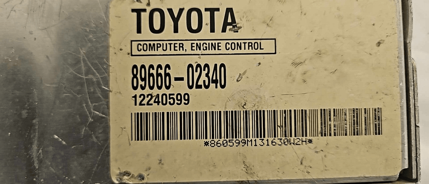 89666-02340 Toyota Matrix 2003-2004 ecu ecm computer - Swan Auto