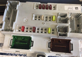 2017 Jeep Cherokee fuse junction box 68303098AC.