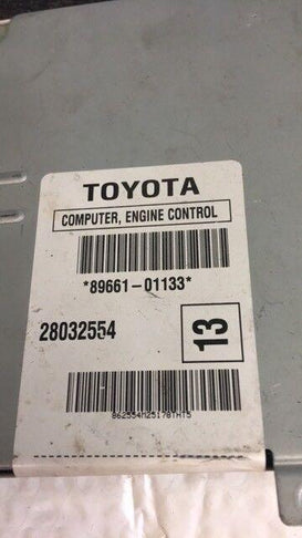 2005 Toyota Matrix ecm ecu computer 89661-01133.